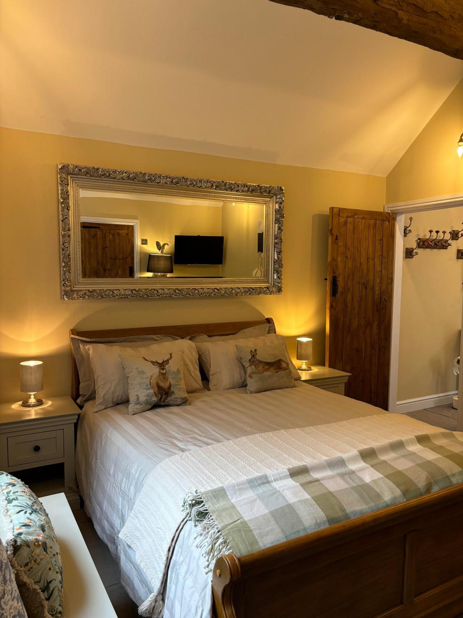 Mulberry House Farm Mulberry Lodge Chippenham  Bagian luar foto