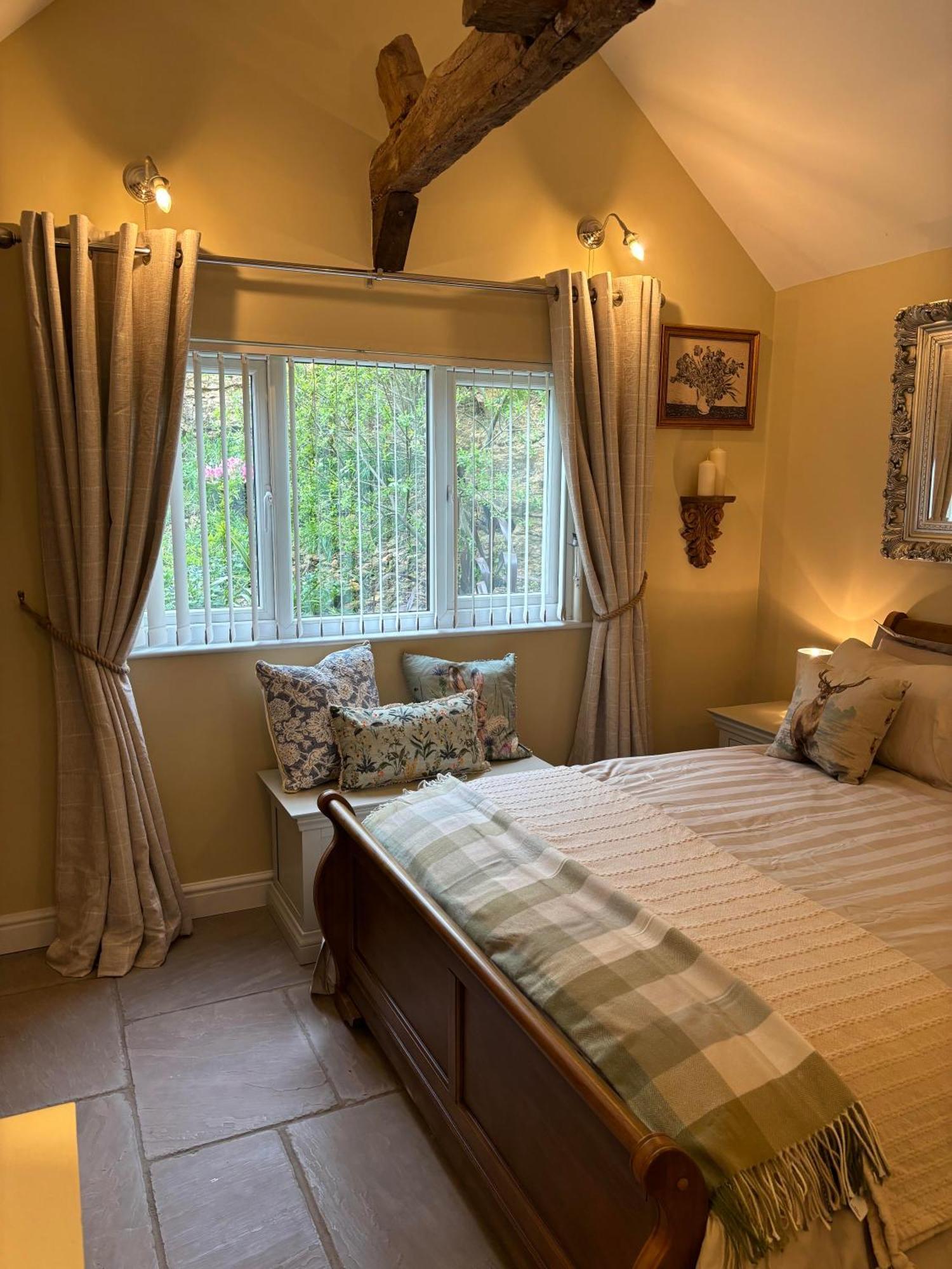 Mulberry House Farm Mulberry Lodge Chippenham  Bagian luar foto